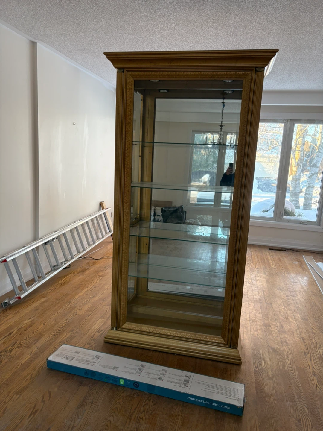 *Pulaski* Gold Curio Display Cabinet with Glass Shelves - photo 3