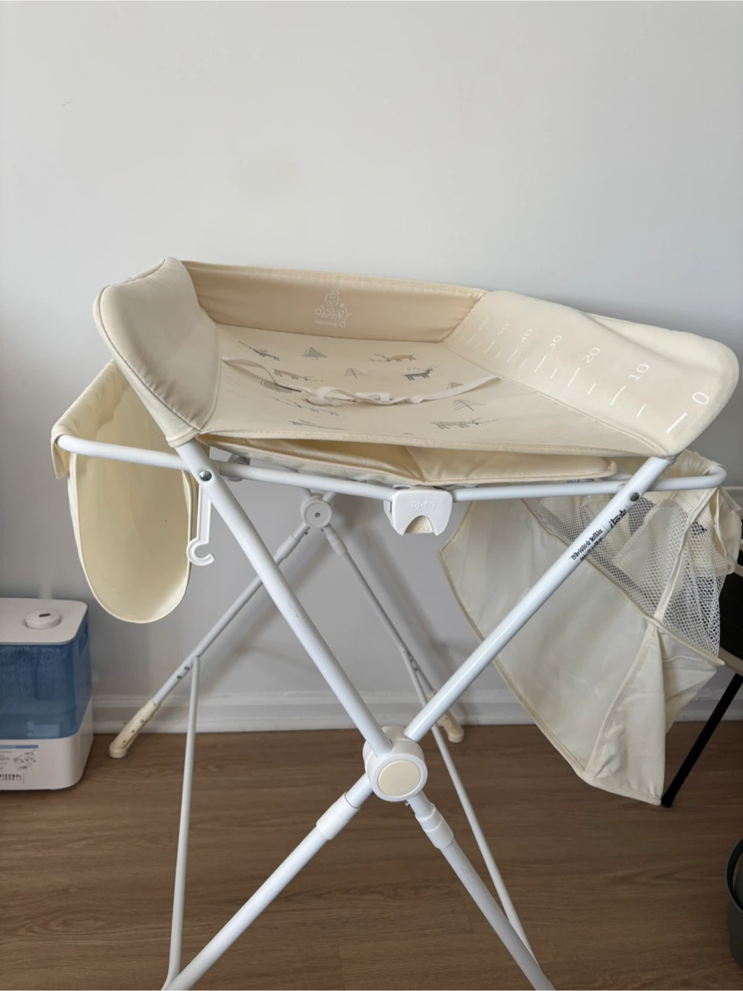 Diaper Changing Station - photo 2