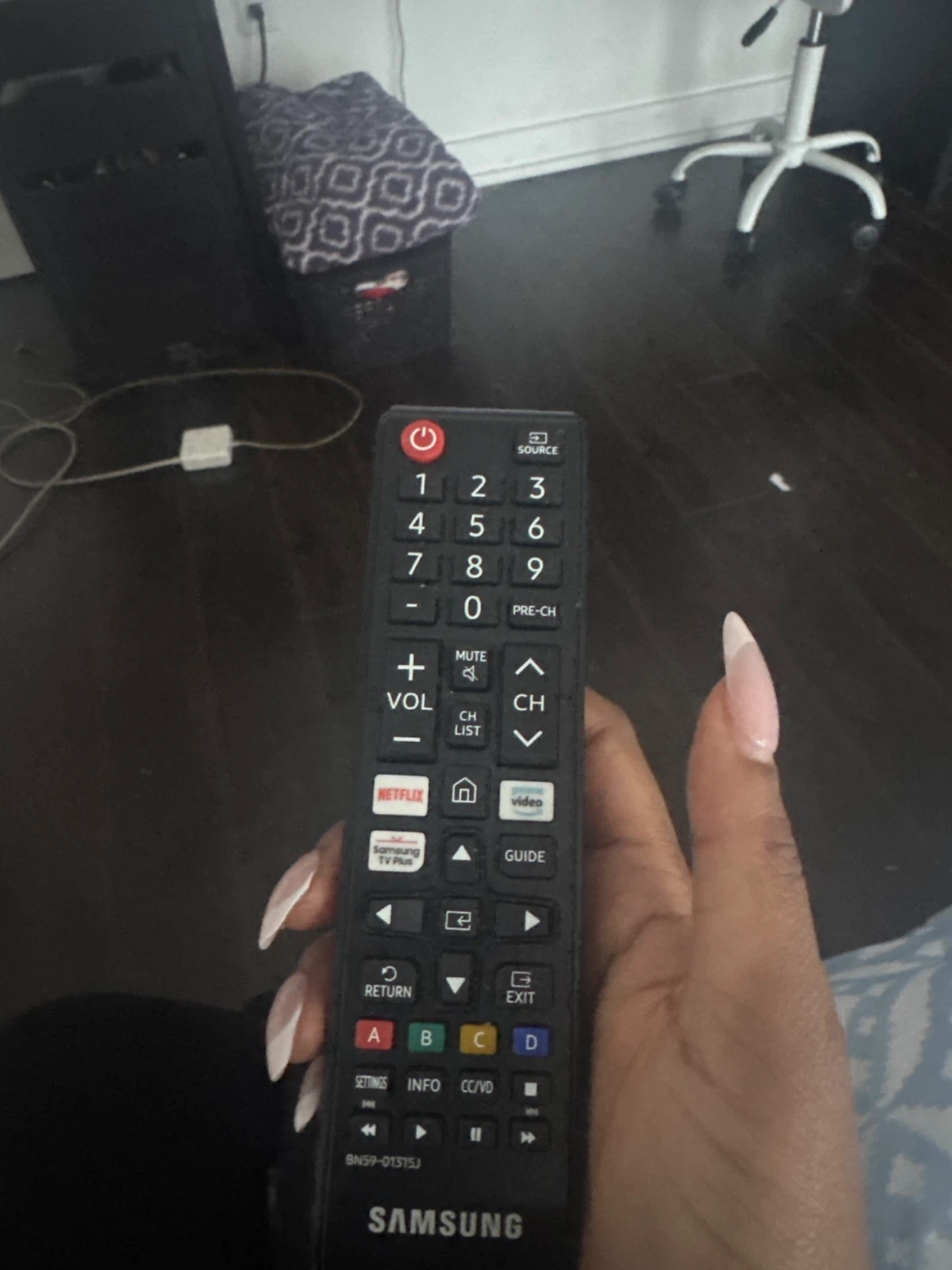 Moving Sale!! 65 inch Samsung Smart tv - photo 4