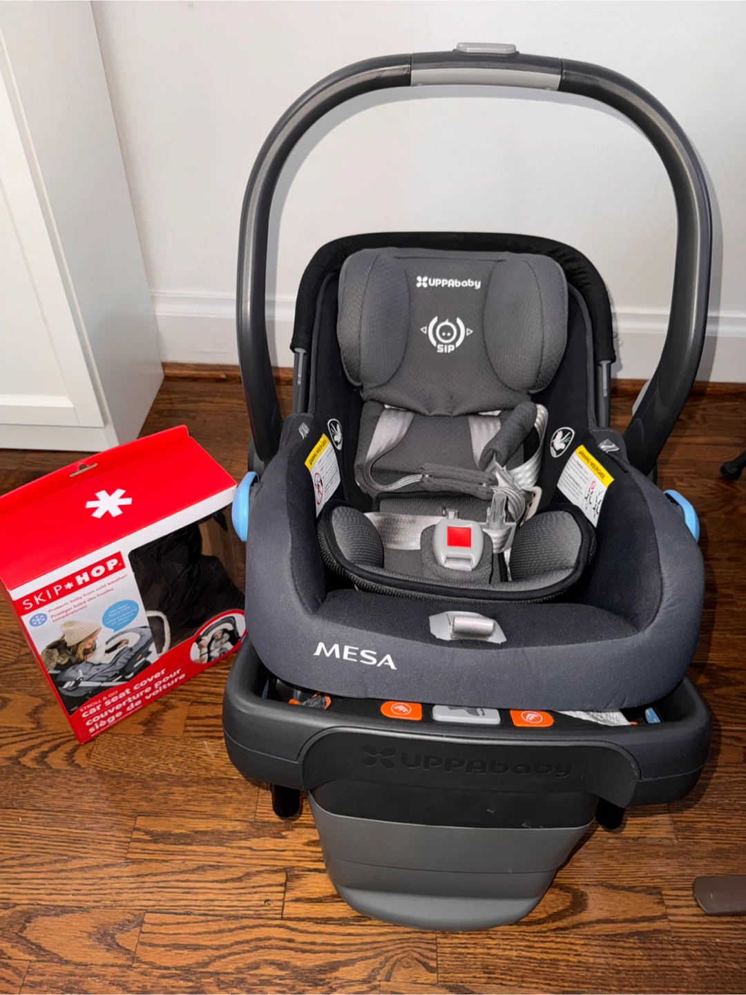 UPPAbaby MESA Infant Car Seat with Base