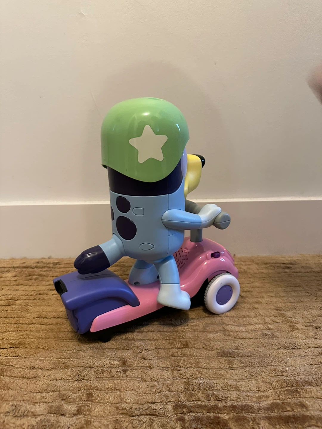 Bluey Scooter Toy - photo 4
