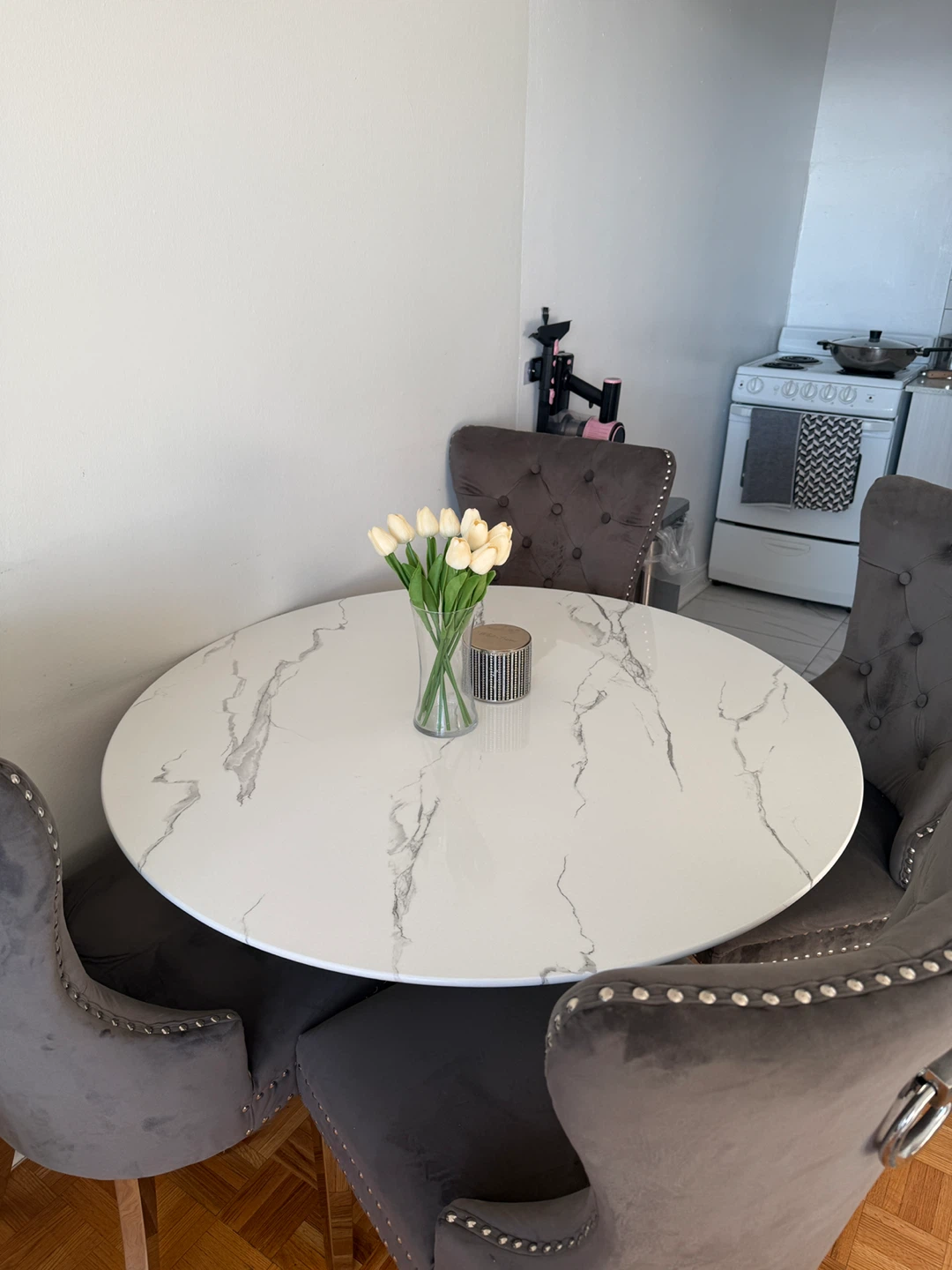 Round Marble Dining Table with 4 Grey Velvet Chairs - photo 4