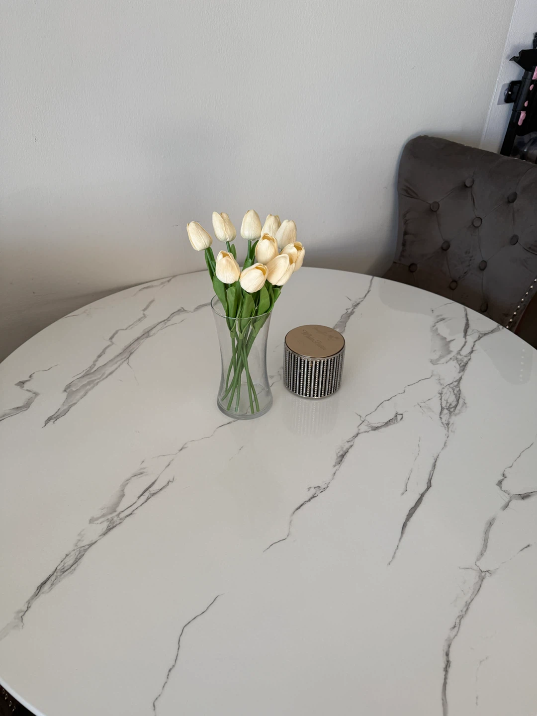 Round Marble Dining Table with 4 Grey Velvet Chairs - photo 2