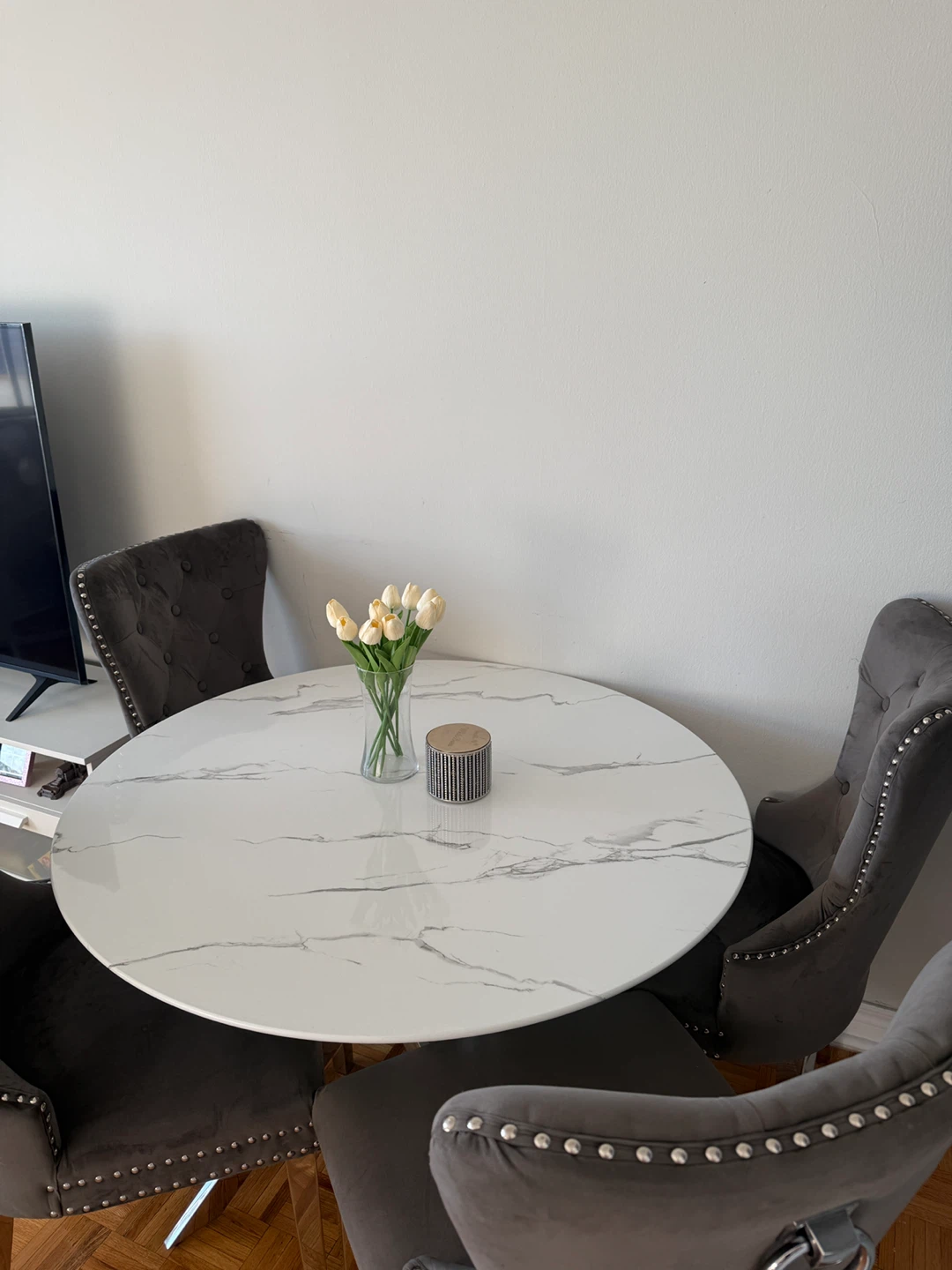 Round Marble Dining Table with 4 Grey Velvet Chairs