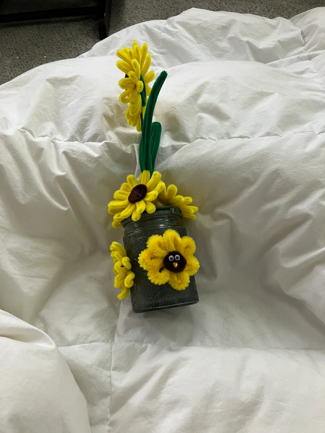 Cute Pipe Cleaner Sunflower Bouquet with Bear Face - photo 3