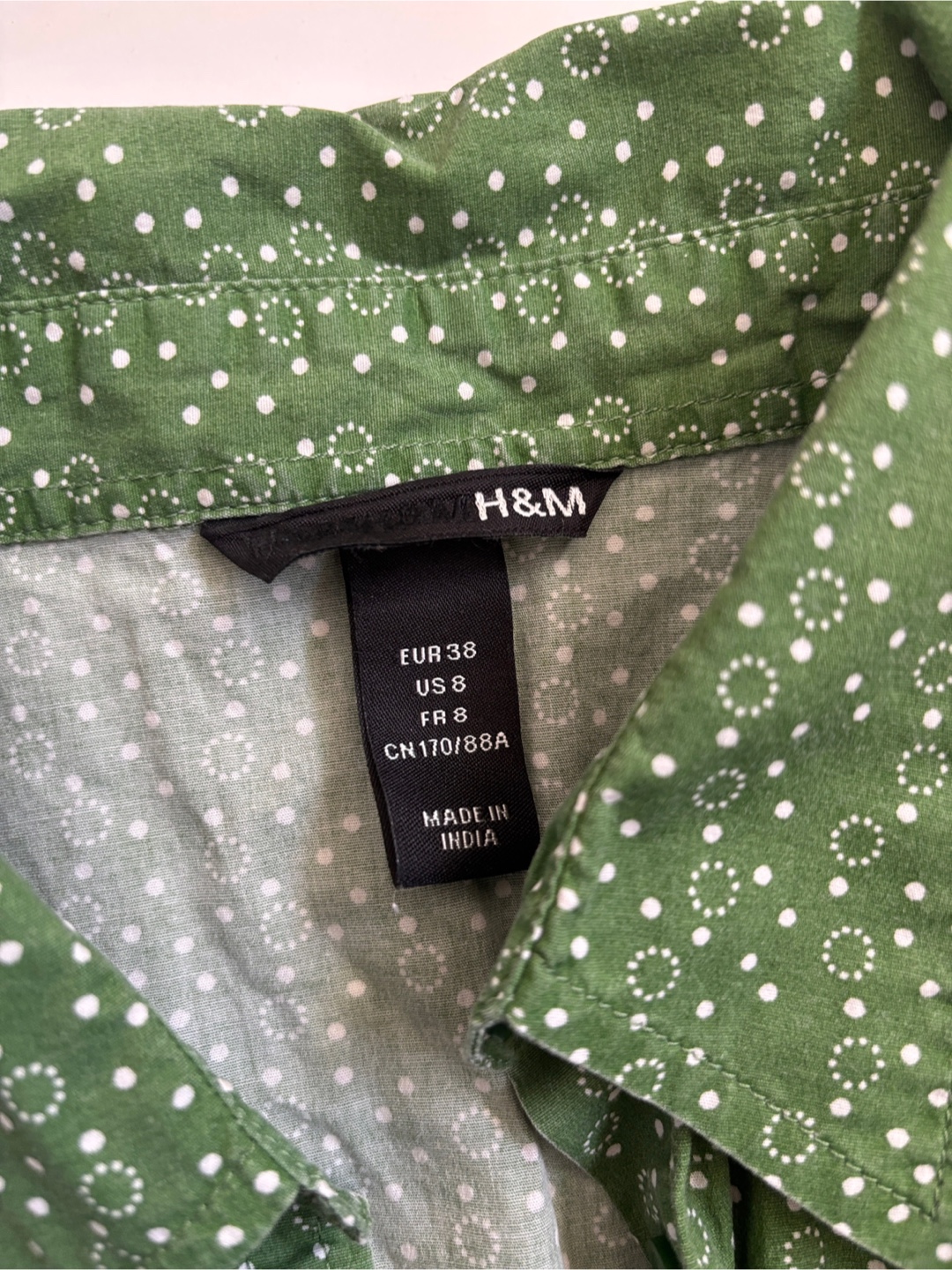 H&M Green Polka Dot Sleeveless Button-Up Shirt - photo 3