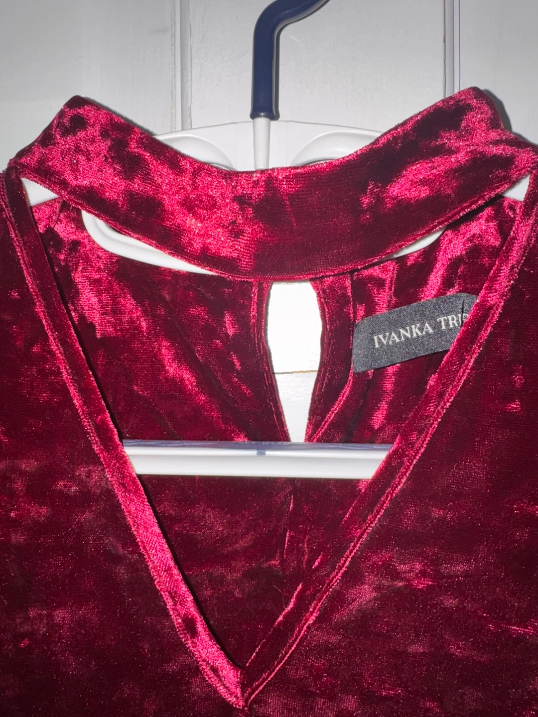 Ivanka Trump Velvet Mock Neck Cutout Top XS - photo 3