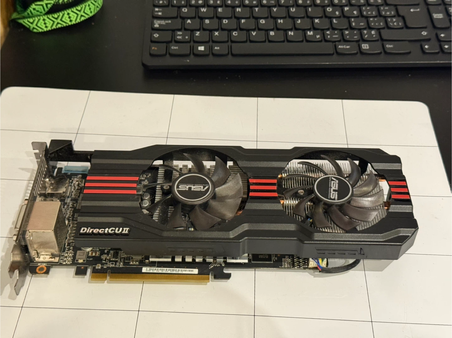 ASUS DirectCU II Graphics Card - photo 4