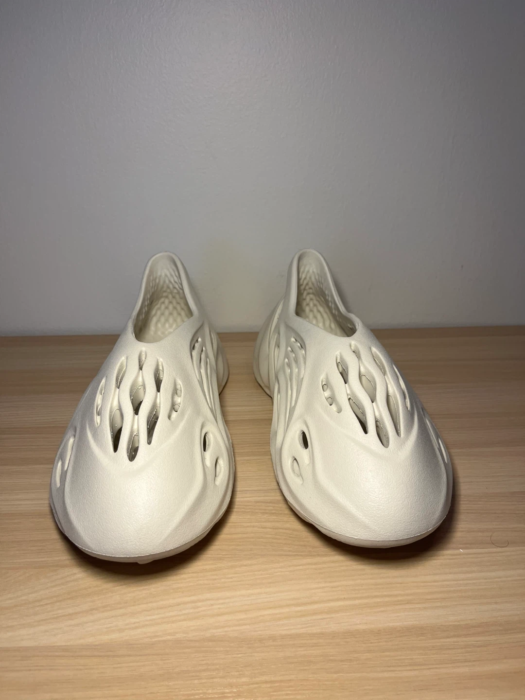 Yeezy Foam Runner cream - Size 10 - photo 3