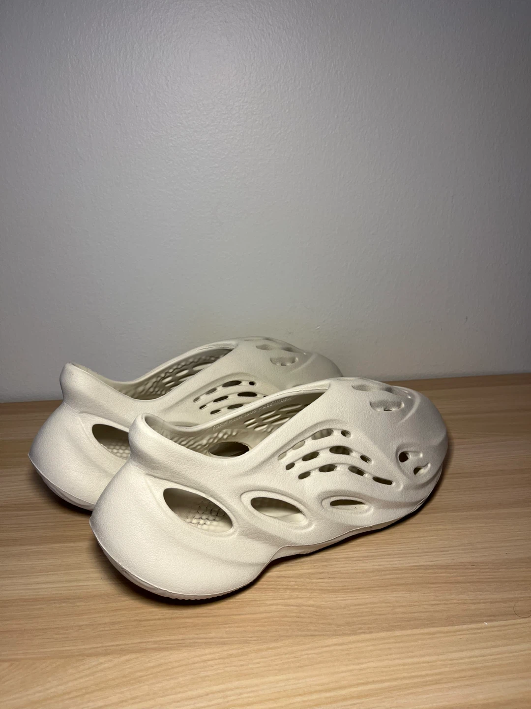 Yeezy Foam Runner cream - Size 10 - photo 2