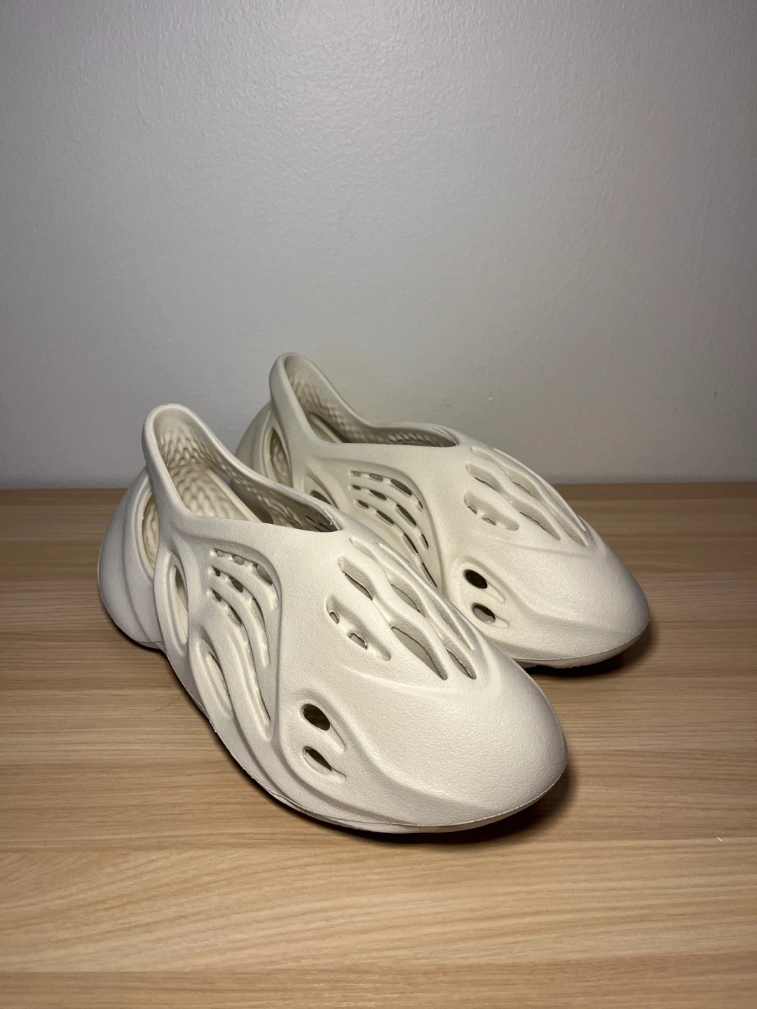Yeezy Foam Runner cream - Size 10