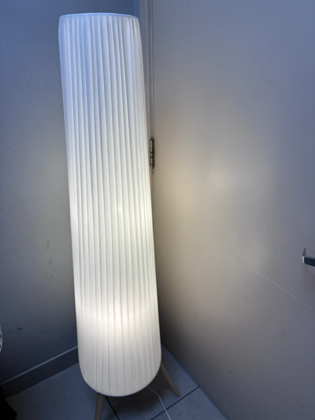 White Pleated Floor Lamp - photo 3