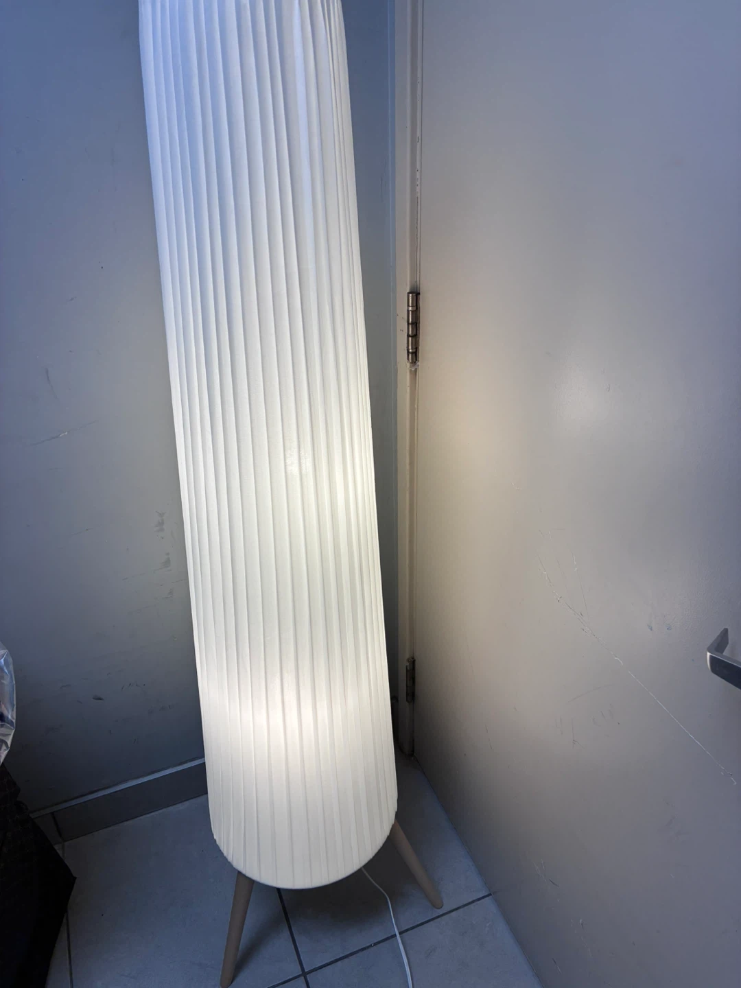 White Pleated Floor Lamp - photo 2