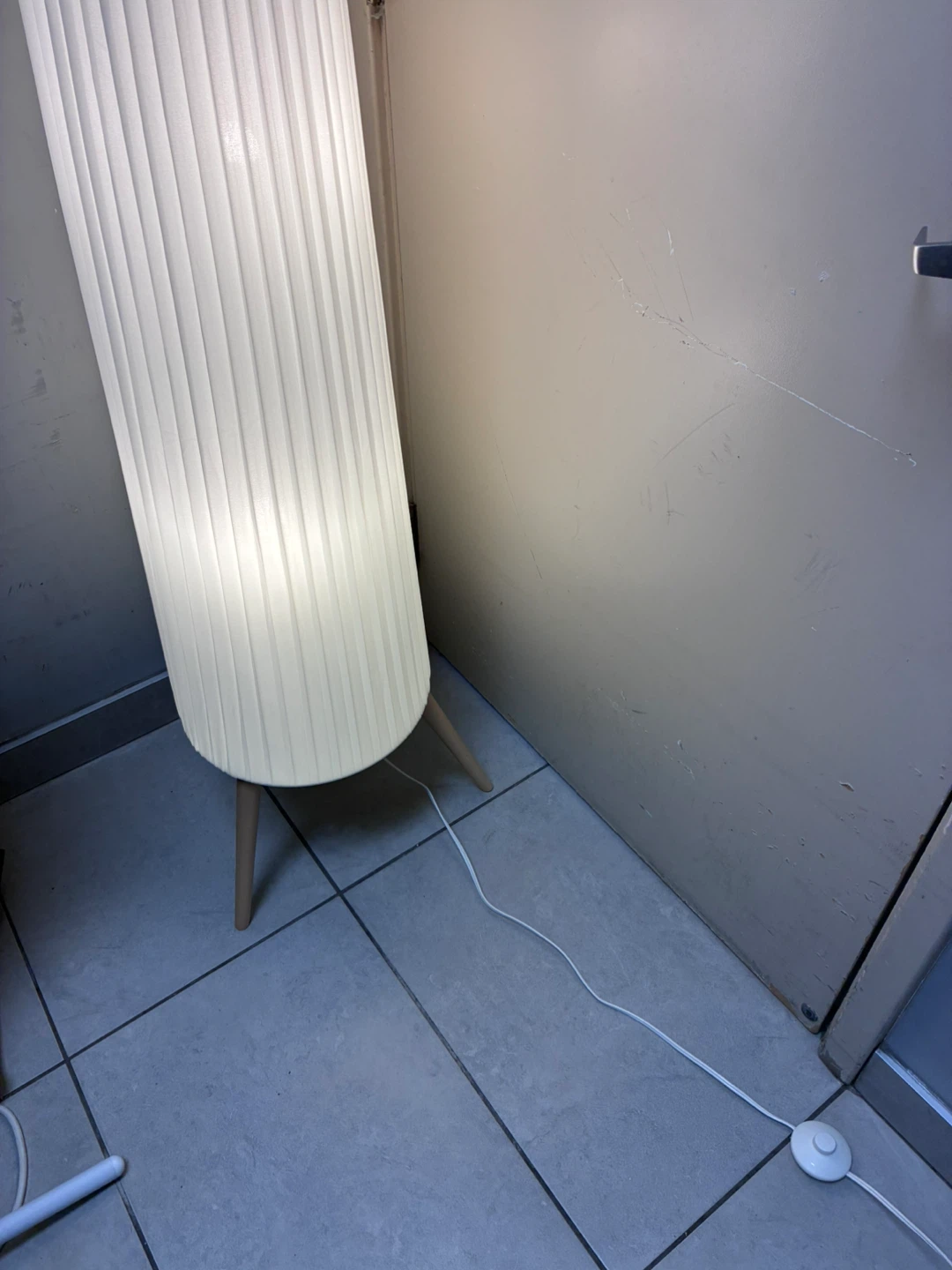 White Pleated Floor Lamp - photo 4