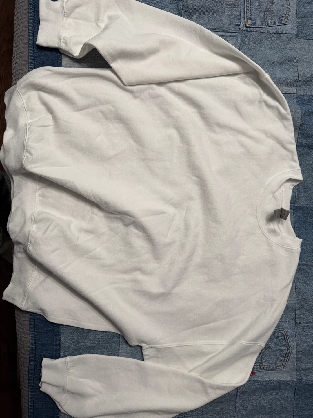 Bulk Gildan T shirts and Sweaters - photo 2