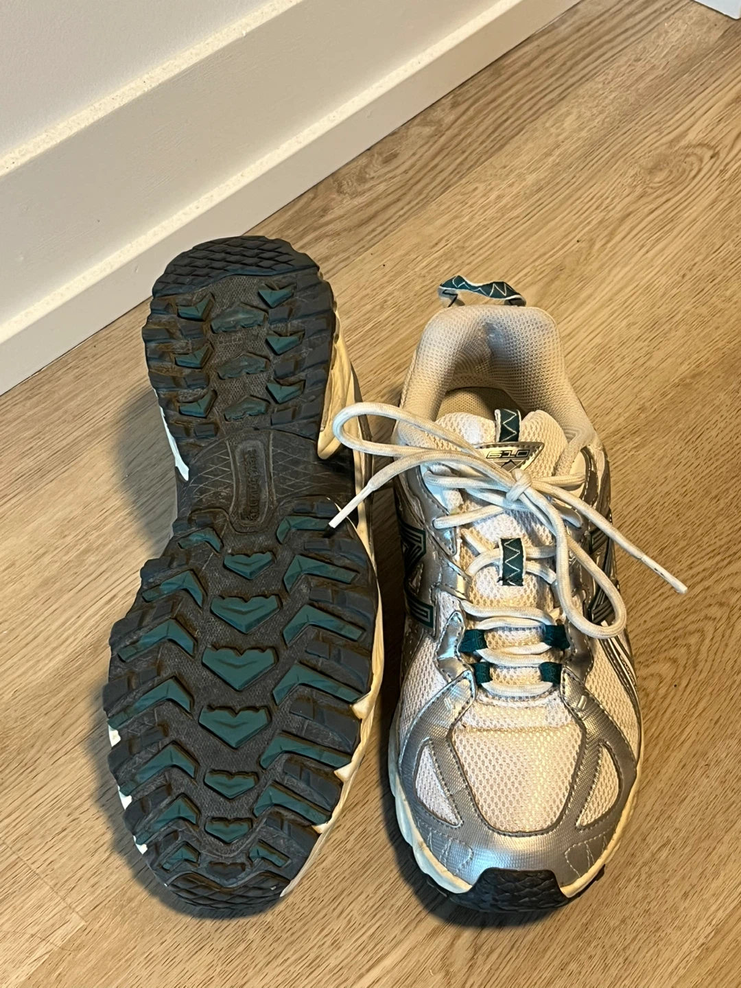 New Balance 610 Silver Metallic Reflection Green Sneakers Size 7 - photo 4