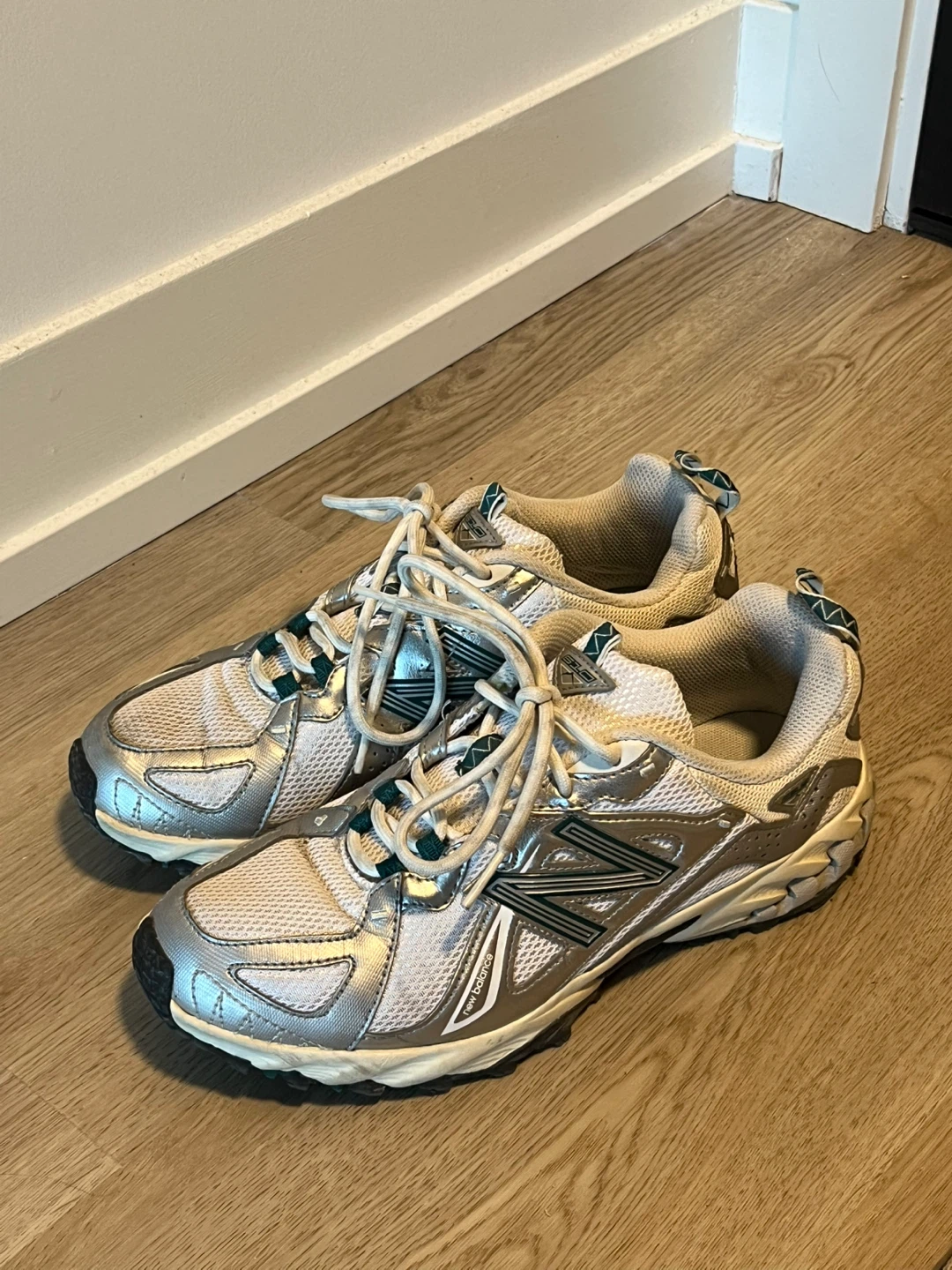 New Balance 610 Silver Metallic Reflection Green Sneakers Size 7 - photo 2