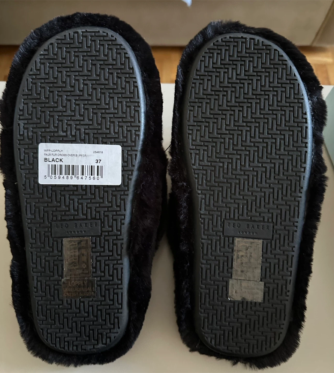 Brand new Ted Baker Faux Fur Cross Over Slippers Black Size 6.5 - photo 4