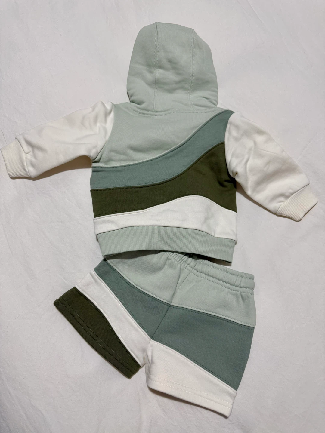Kith Kids Hoodie and Shorts Set 3-6M - photo 2