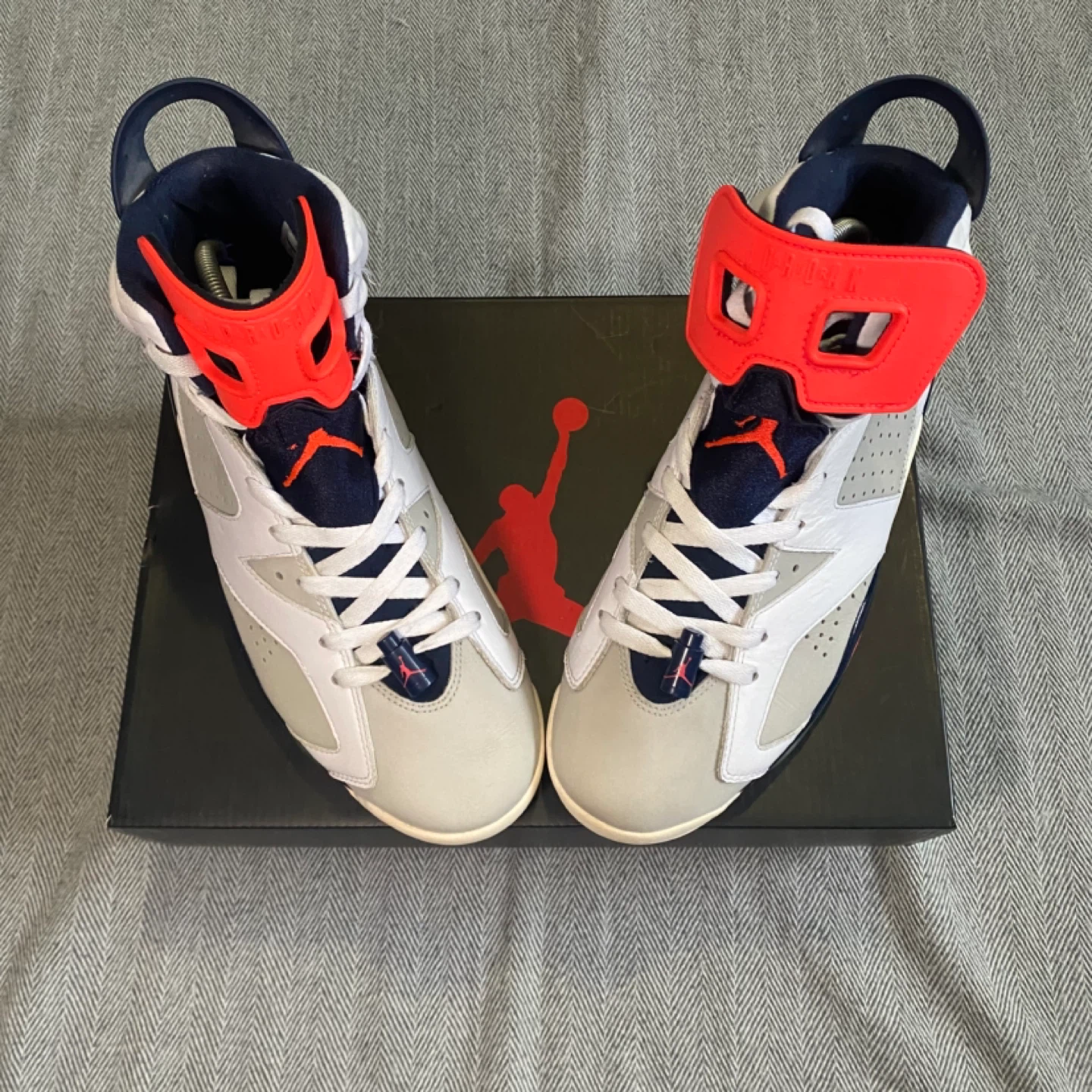 Air Jordan 6 Retro White Navy Red Size 10