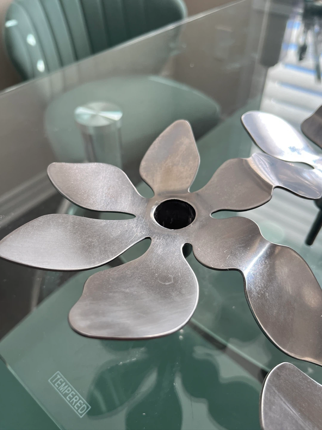 Flower Shaped Metal Candle Holder - photo 4