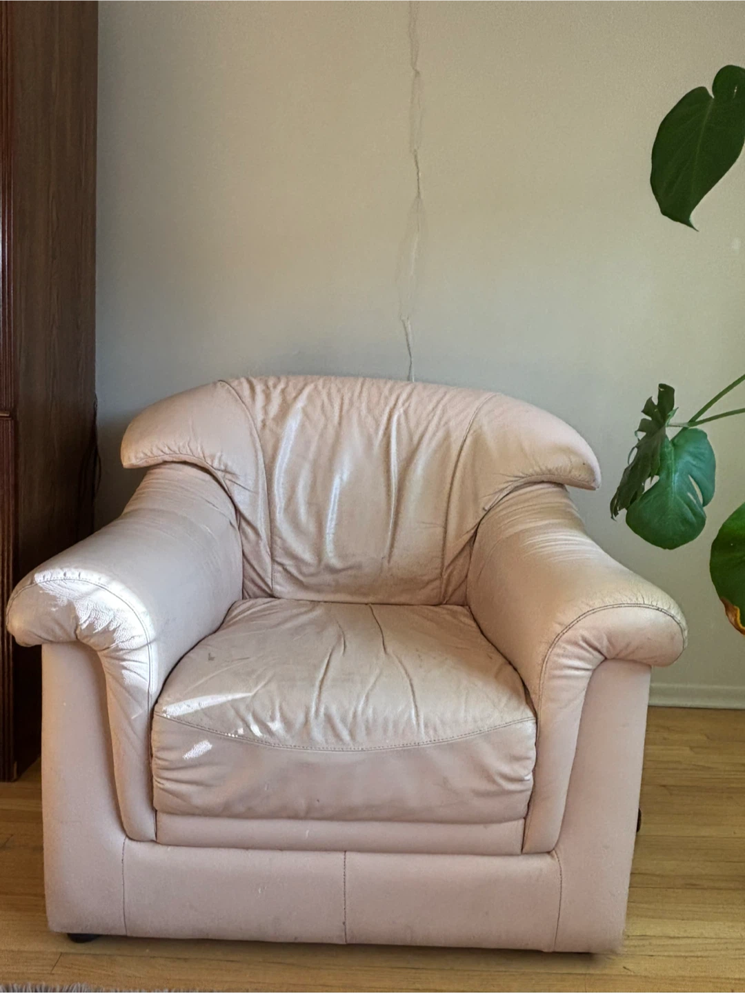Pale Pink Leather Loveseat  & Armchair - photo 2