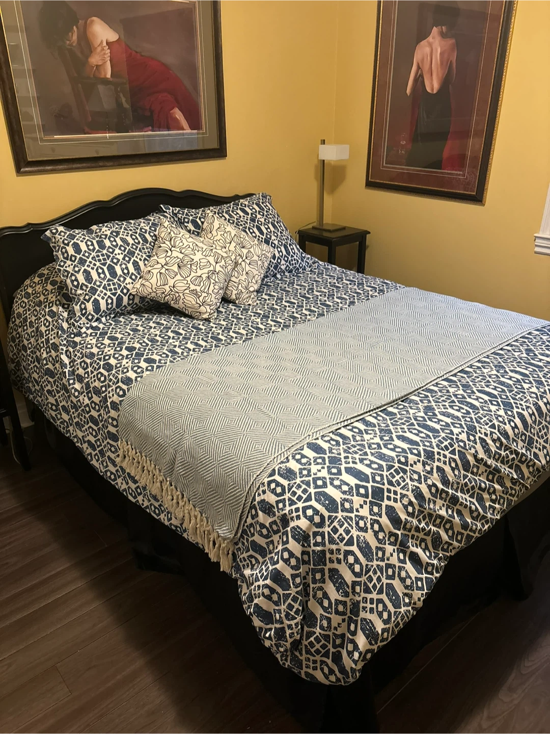 Queen sized head board, metal bed frame, box spring & mattress - photo 2