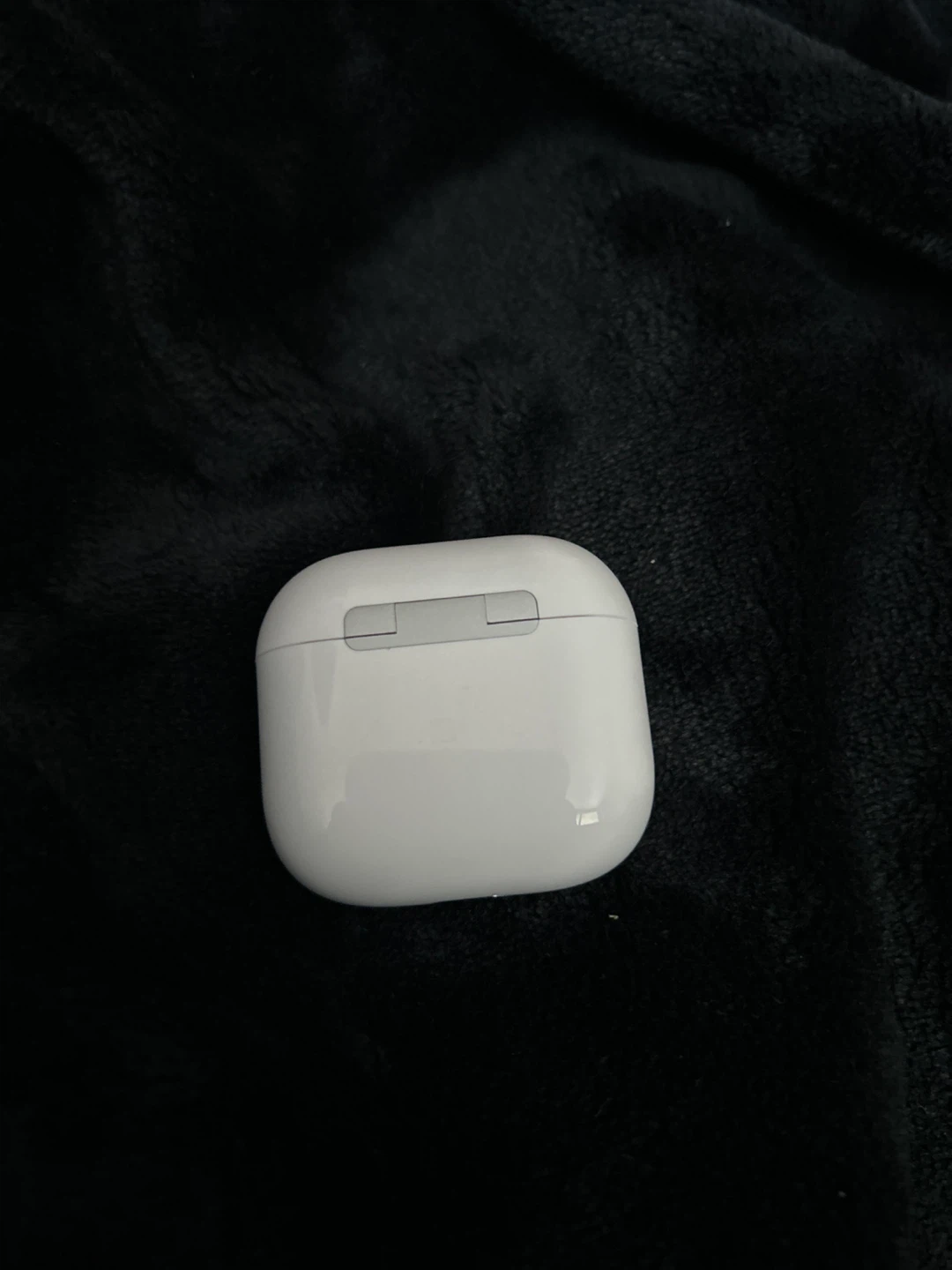 Apple AirPods Pro (2nd generation) Charging Case - photo 3