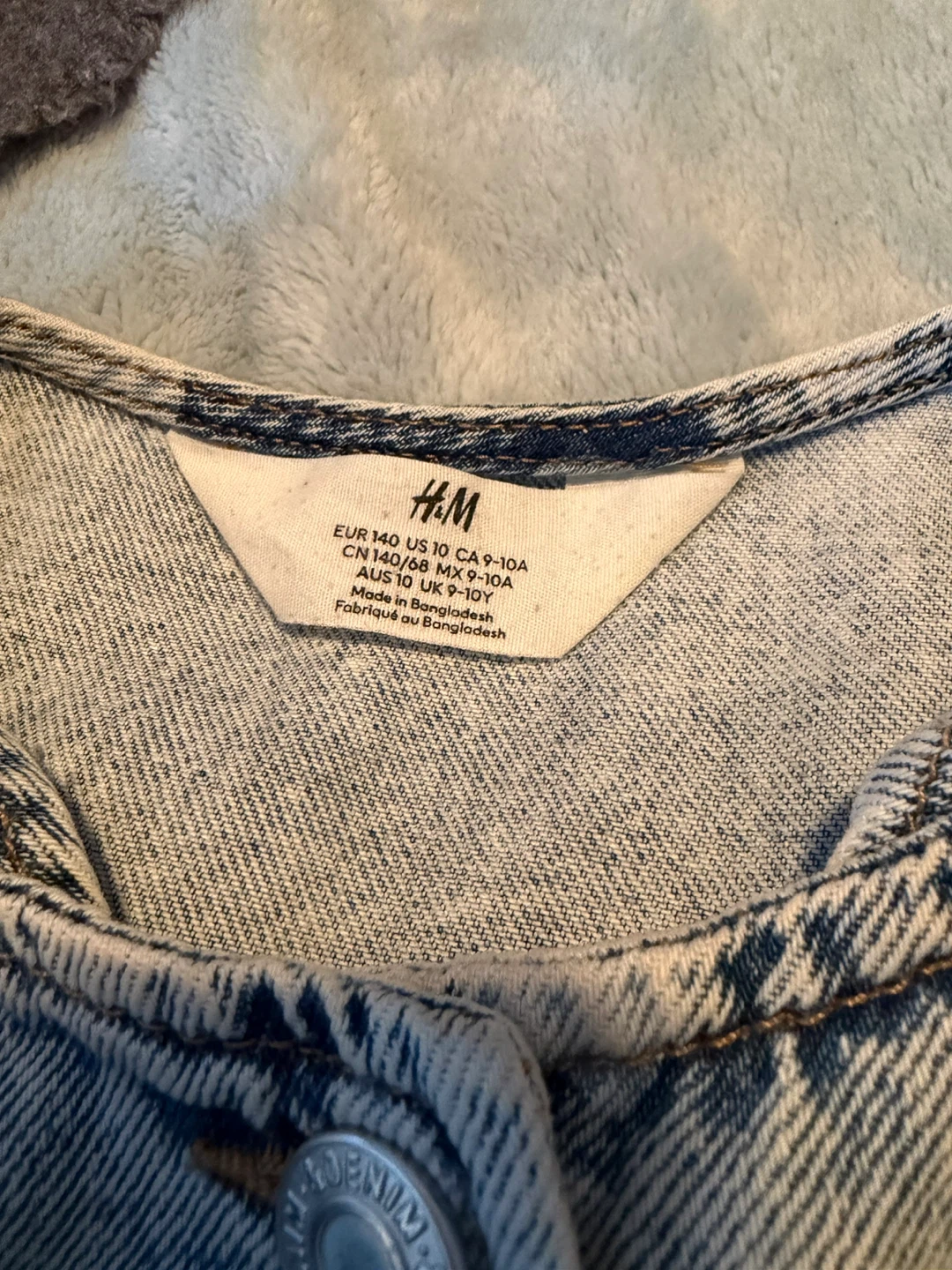 H&M Denim Jacket with Hearts - photo 2