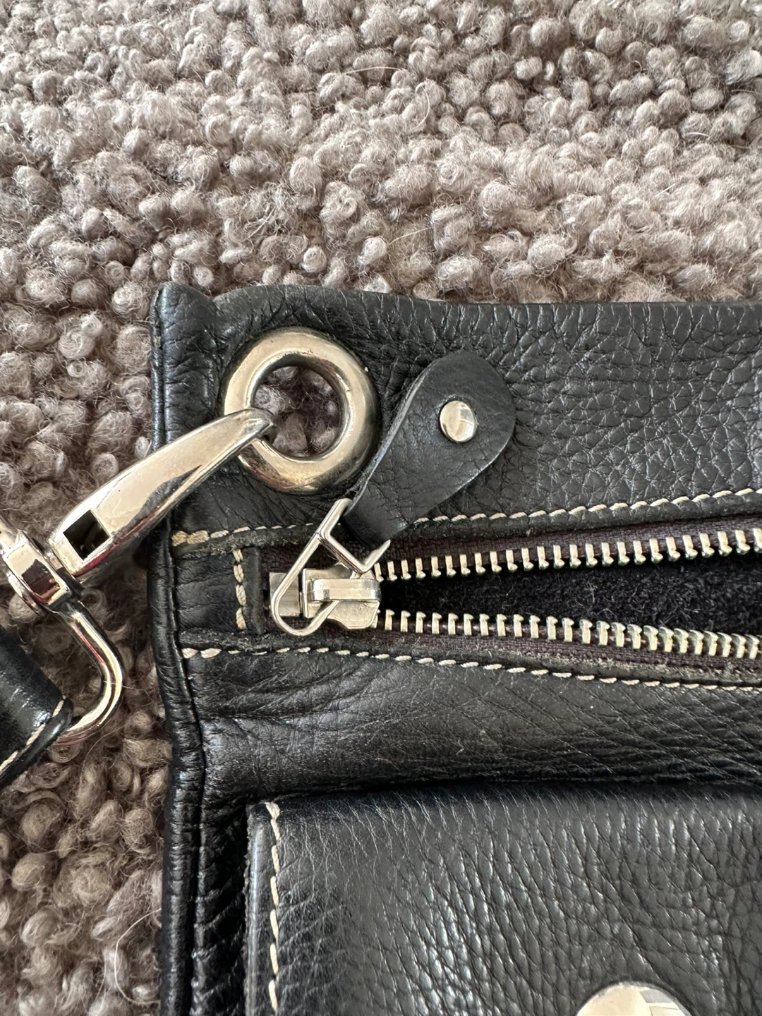 Black Leather Crossbody Bag vintage roots - photo 3