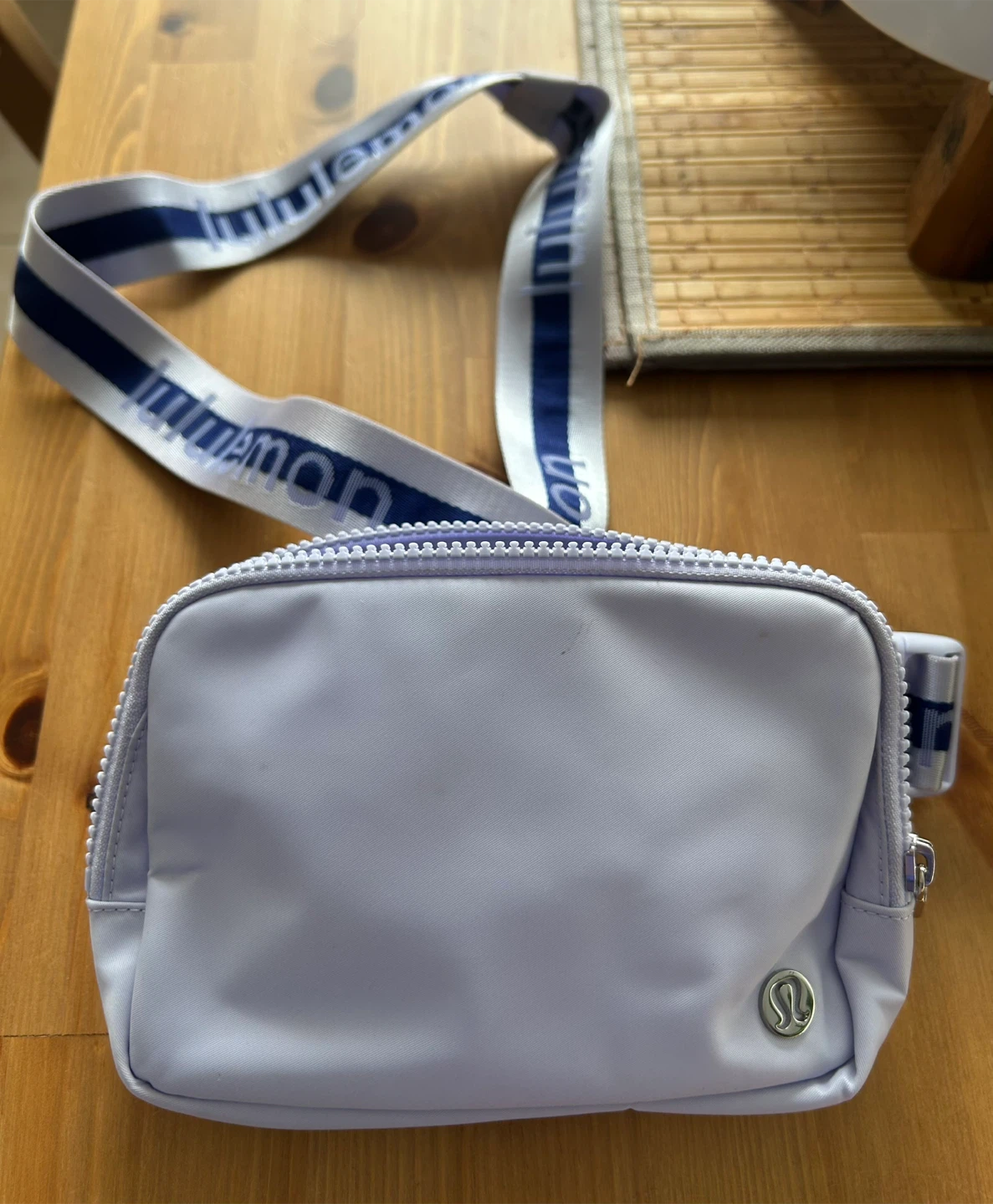 Lululemon Everywhere Belt Bag - Light Purple