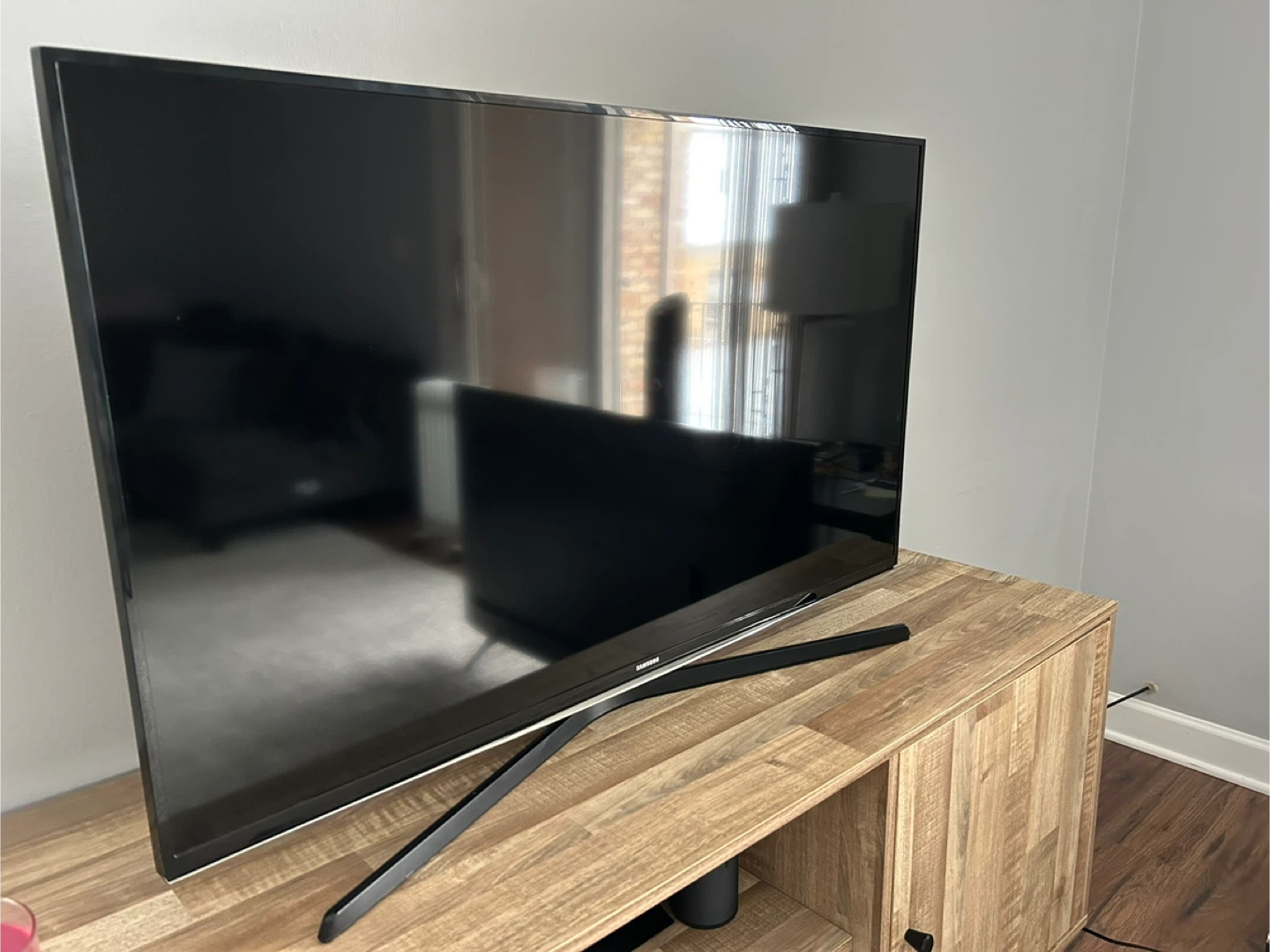 Samsung 40” Smart LED TV – UN40H6360 with remote and stand - photo 2