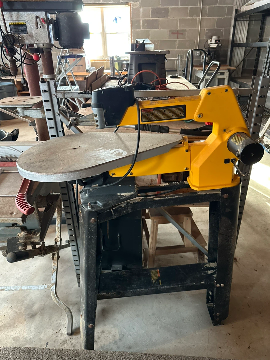 DEWALT Scroll Saw and Craftsman Router Table - photo 3