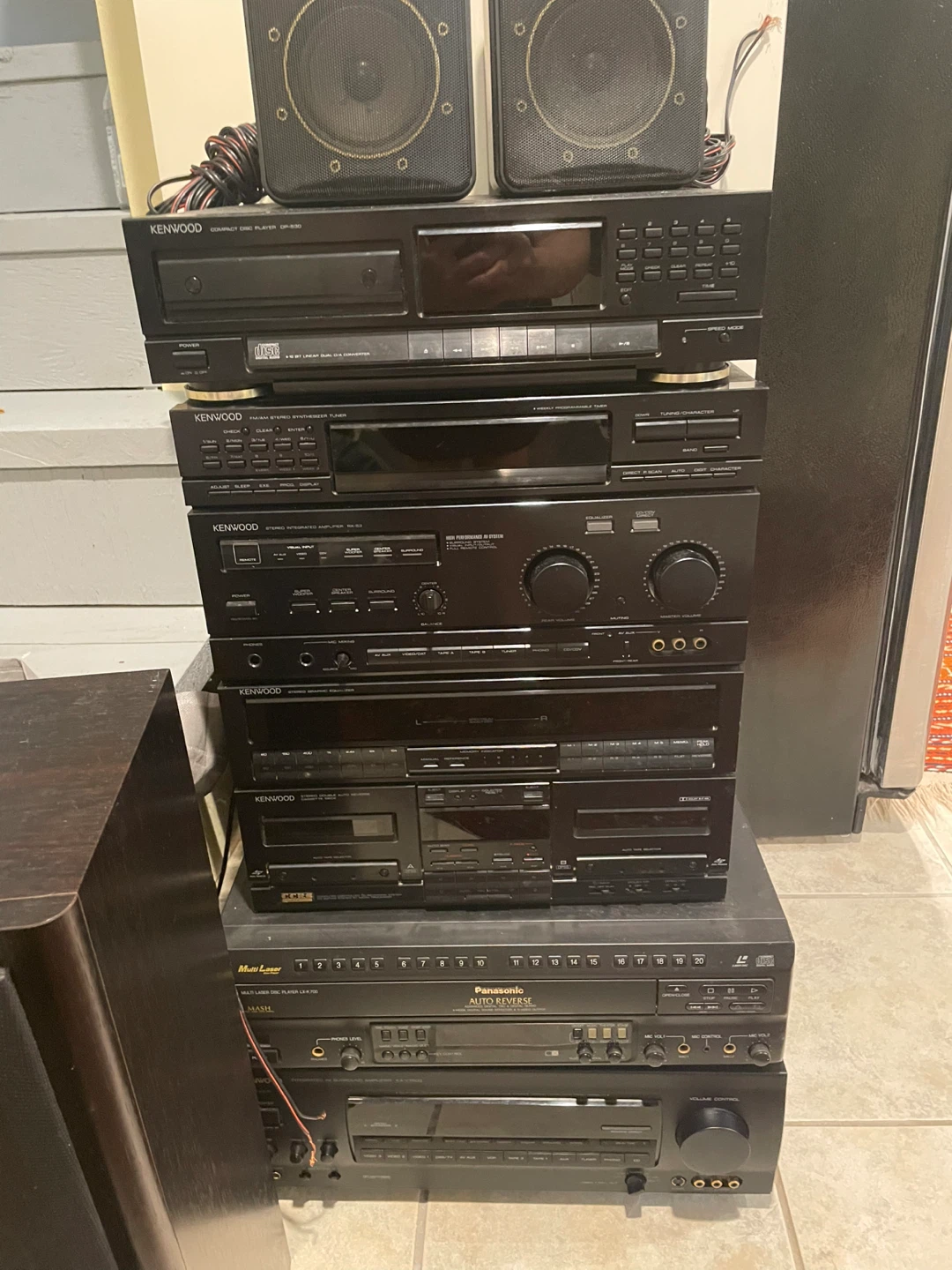 Kenwood Stereo System with Speakers