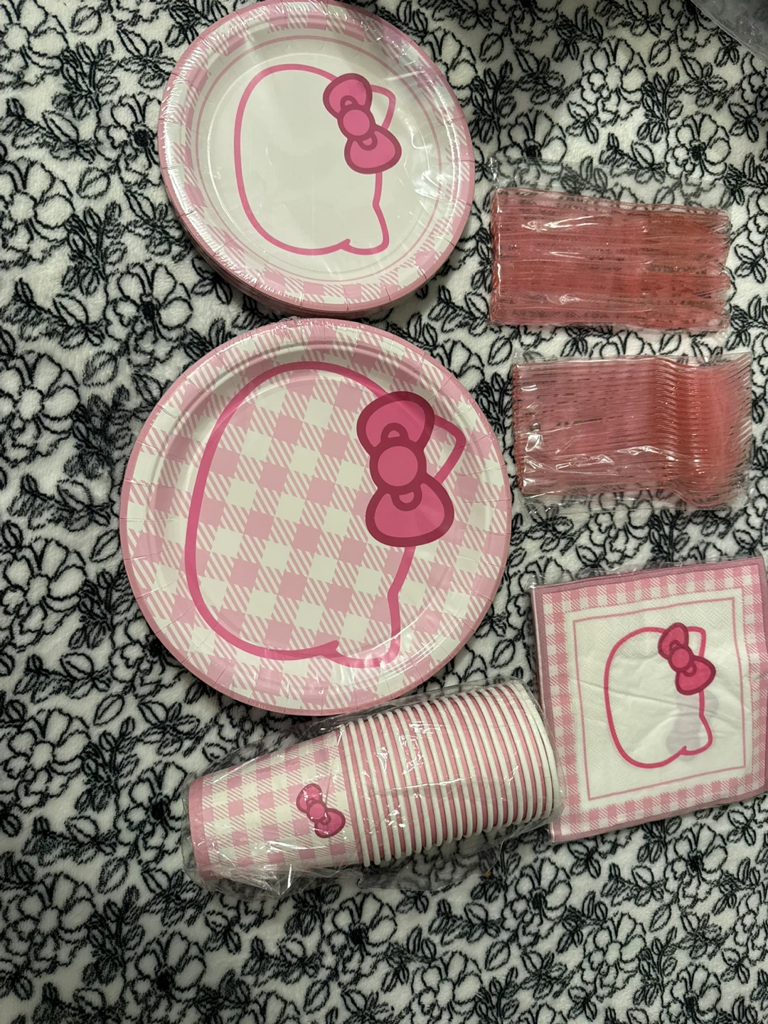Hello Kitty Pink Birthday Party Decorations Set