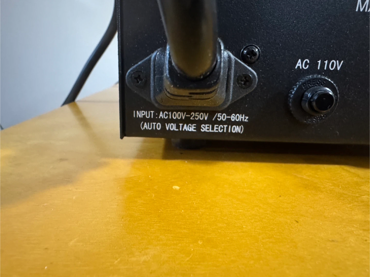 LiteFuze LR-3000 Automatic Voltage Regulator 3000VA - photo 3