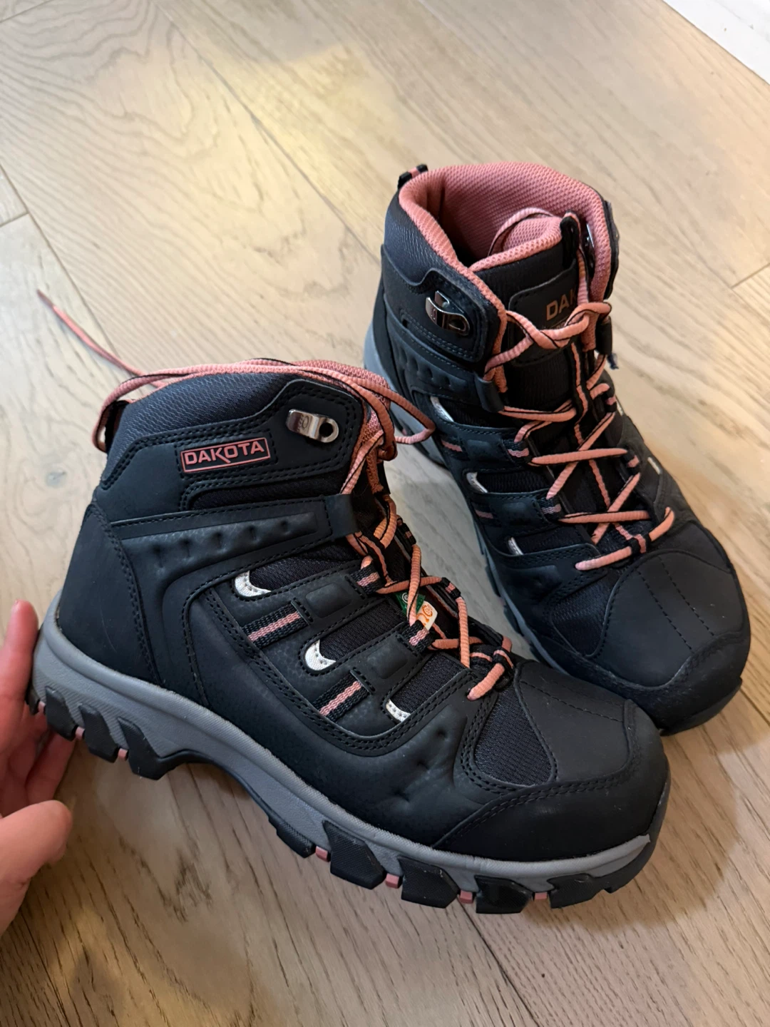 Dakota Women's Hiking Boots