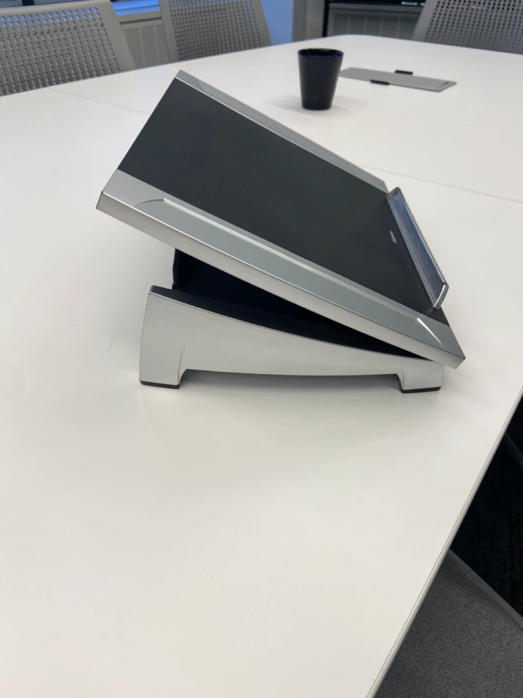 Adjustable Laptop Riser Stand - photo 3