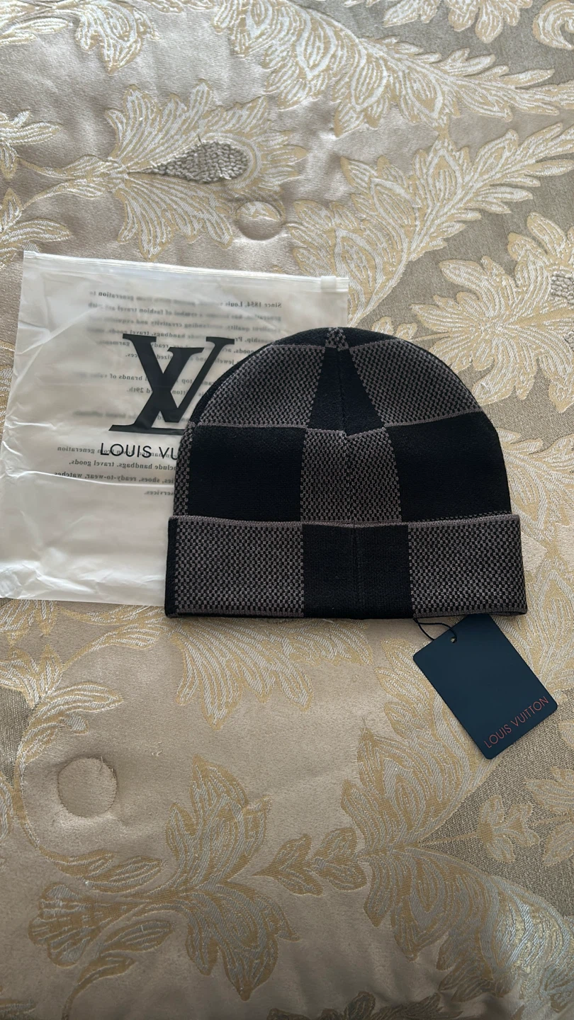 Louis Vuitton Beanie - Cashmere, Wool, Silk Blend - photo 2