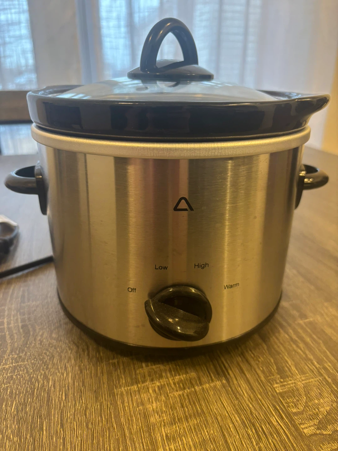 2Qt Black Slow Cooker with Glass Lid