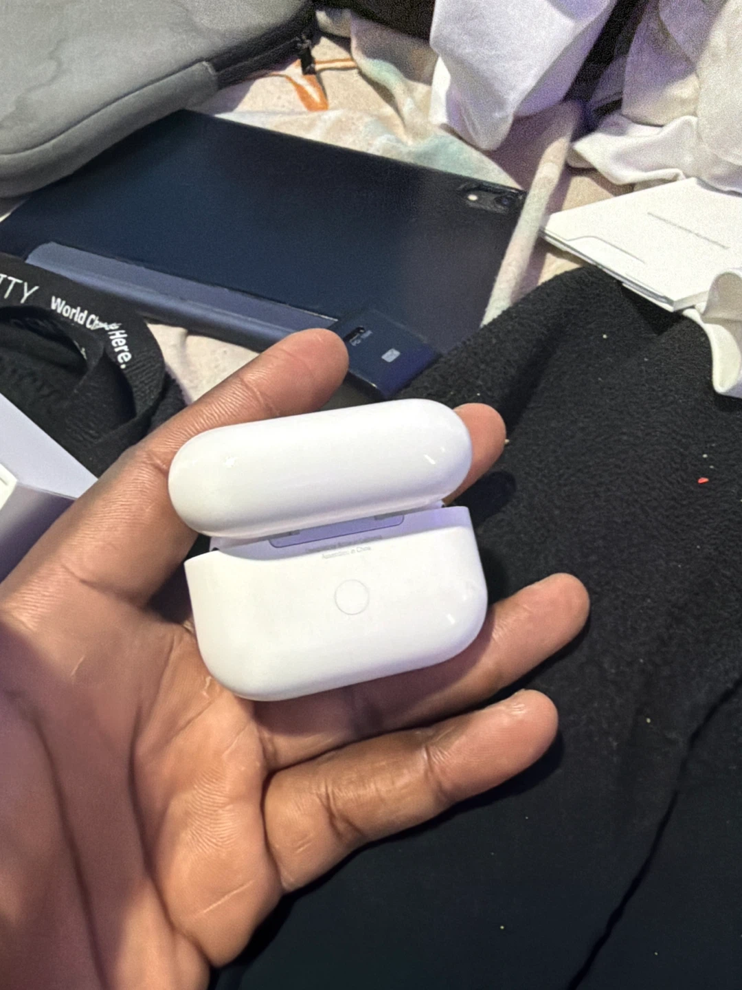 Apple AirPods Pro (2nd generation) - photo 2