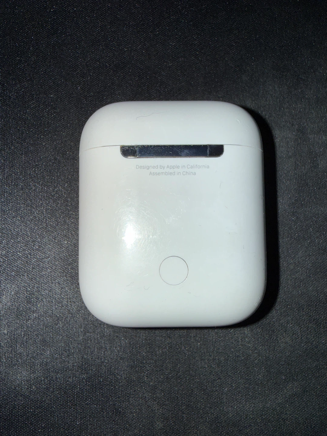 Apple AirPods Charging Case - photo 2