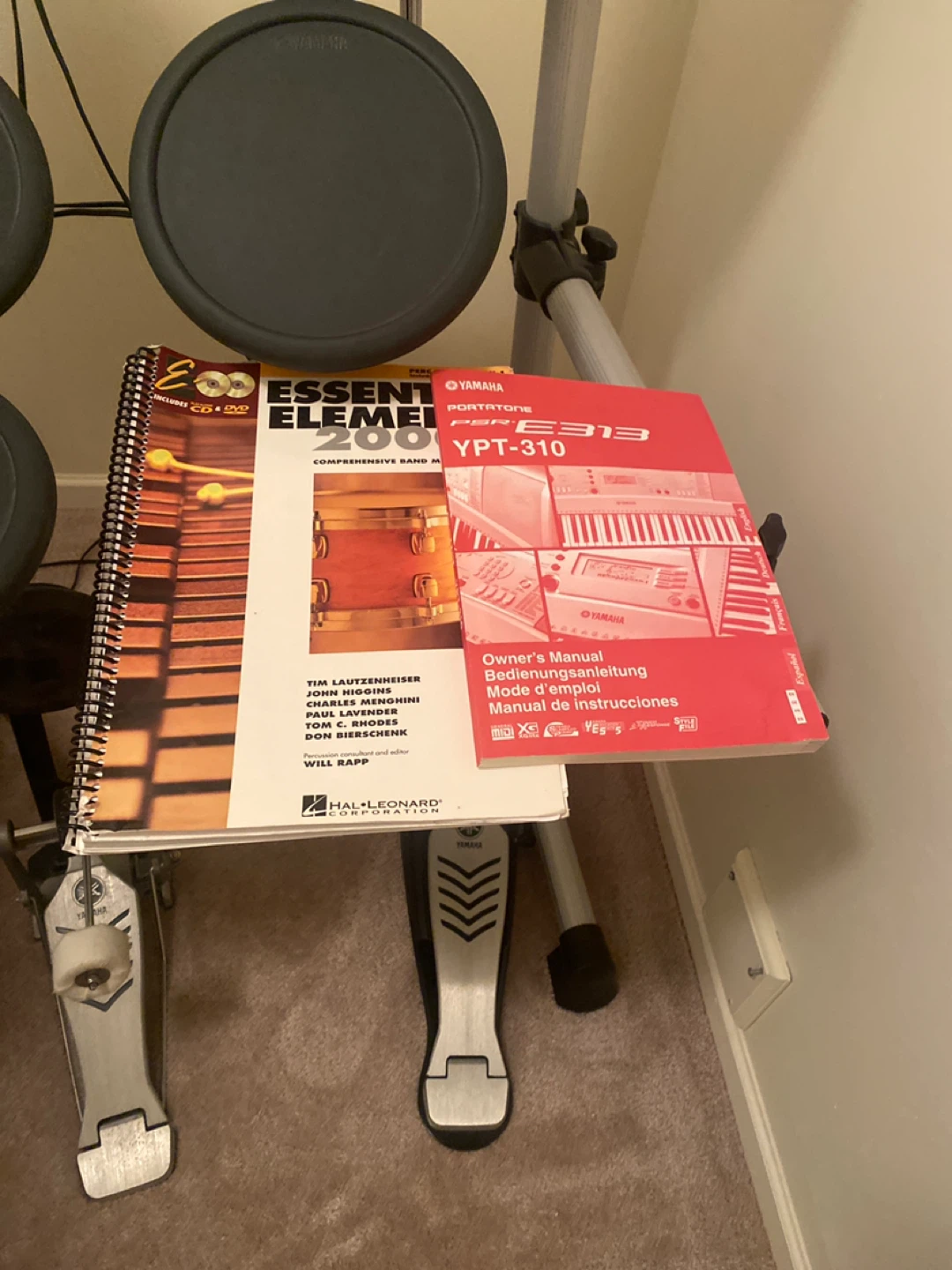 Yamaha Electronic Drum Kit with Roland Amp and Headphones - photo 2