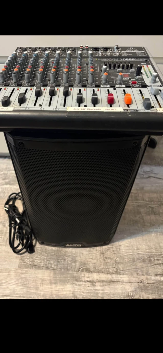 Behringer Xenyx X1222USB Mixer with Alto TS210 Speaker