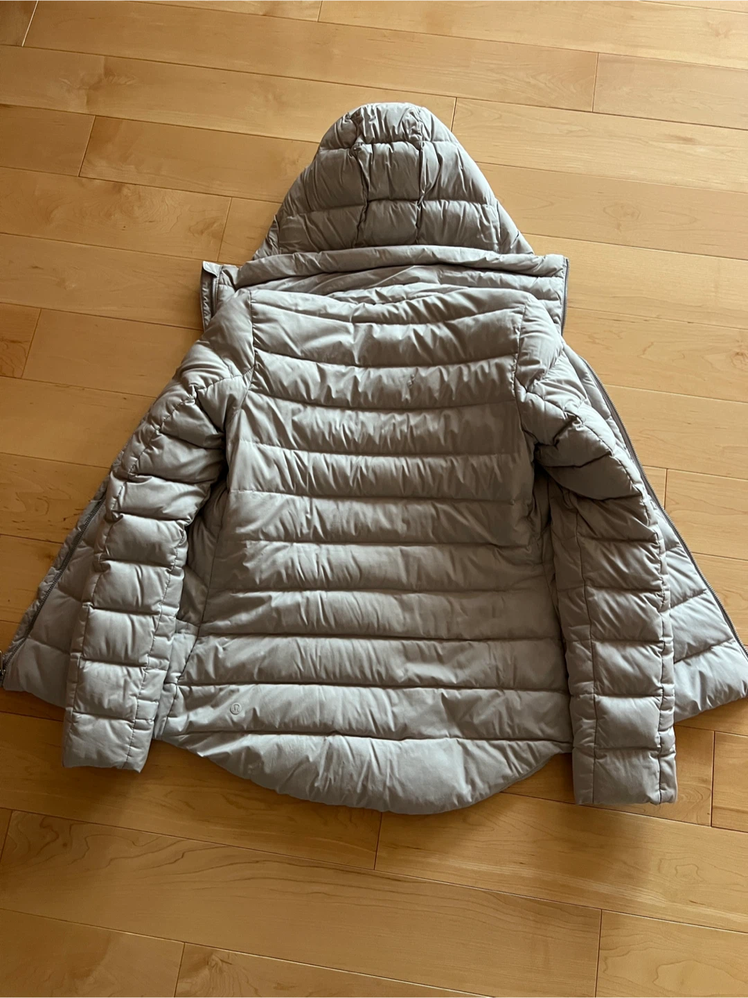 Lululemon Pack It Down Jacket Chrome Women's Size 4 - photo 3