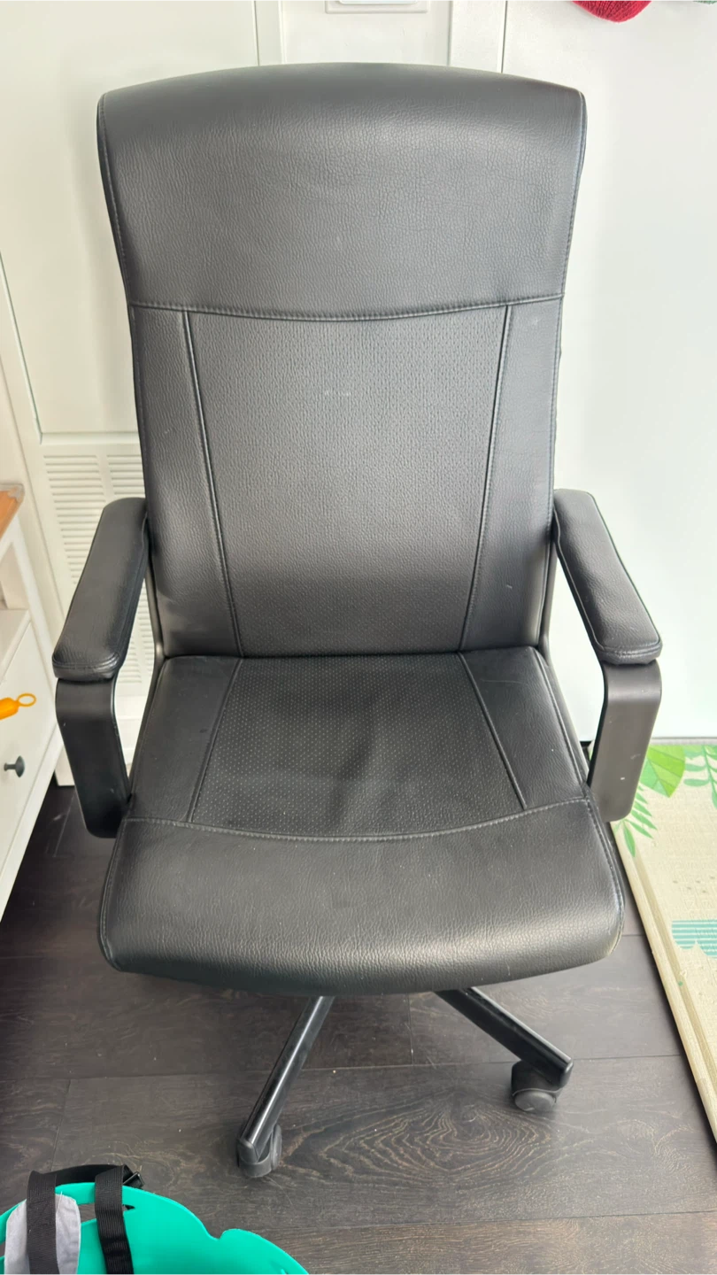 Black Faux Leather Office Chair - photo 2