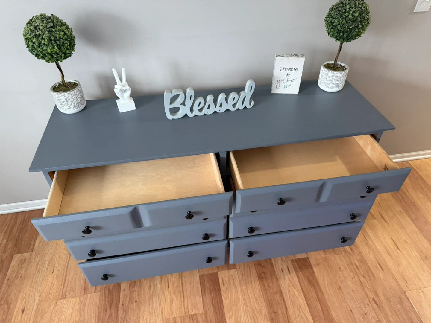 ✨🩶Gorgeous solid dresser🩶✨ - photo 5