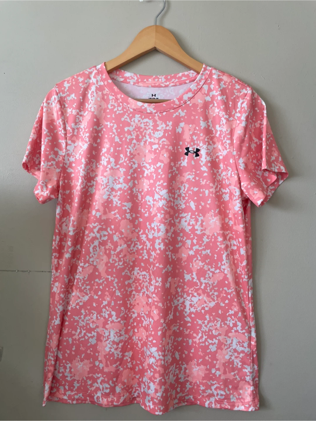 NEW Under Armour Ladies Pink Camo T-Shirt LG