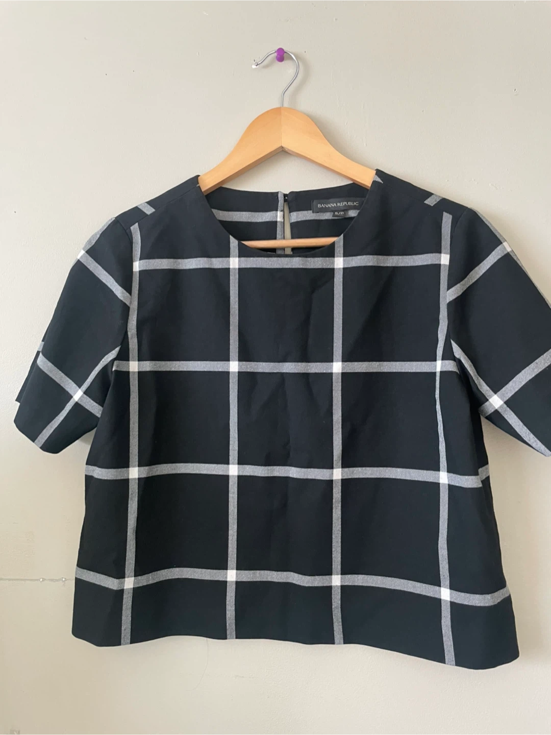 Like new Banana Republic Black and White - S/P