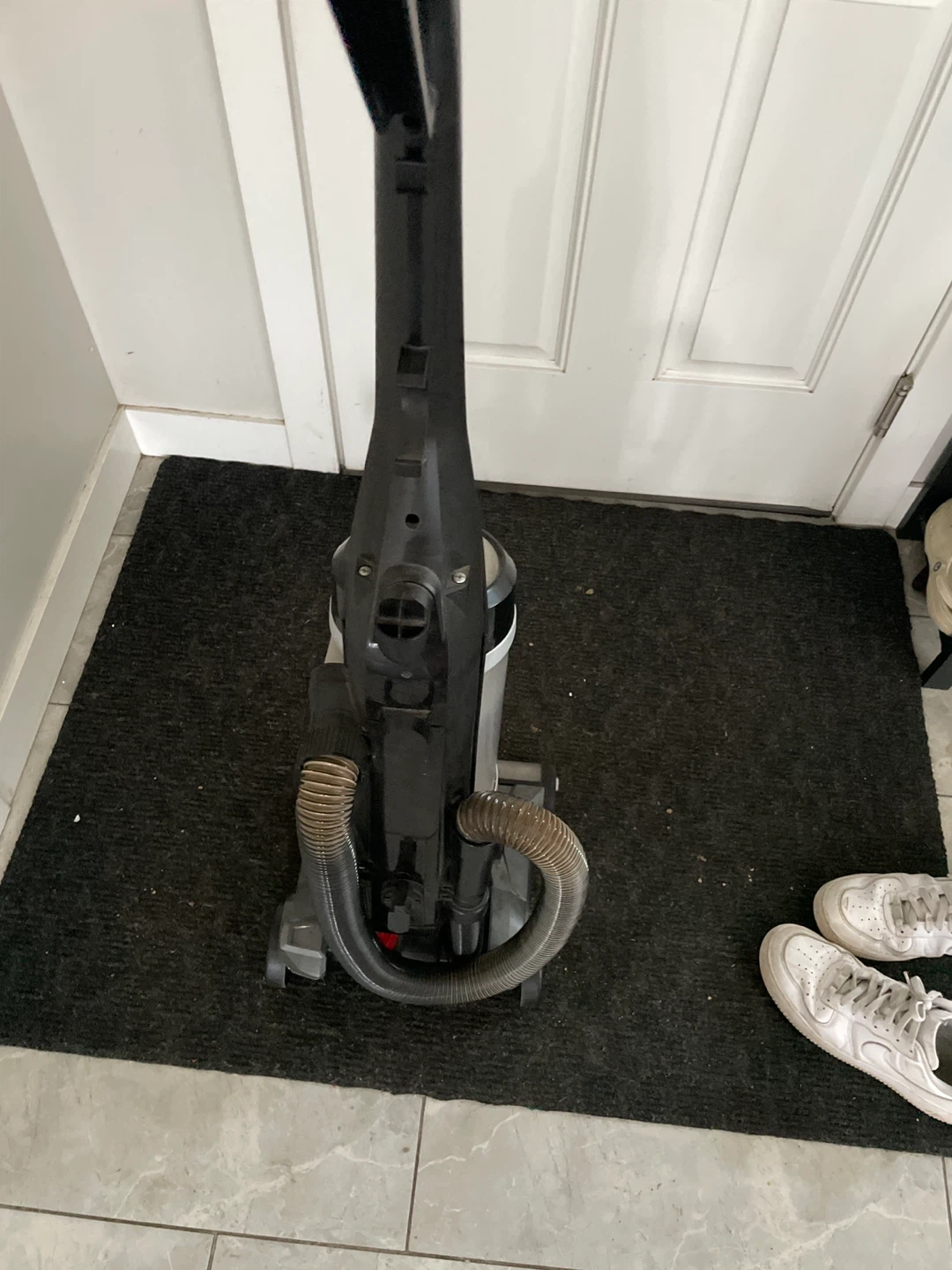 Bissell PowerLifter Swivel Rewind Vacuum Cleaner - photo 3